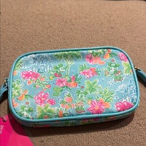Disney Parks Collection x Lilly Pulitzer NWT Ollie wristlet